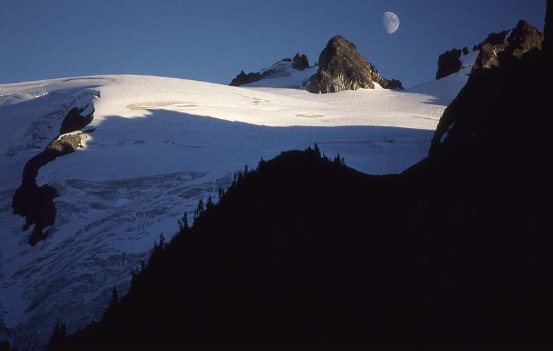 1986-019 Old Guard Mtn Moonrise Aug-1986.jpg